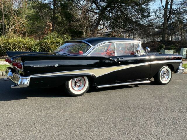 Ford Fairlane 1958 image number 27