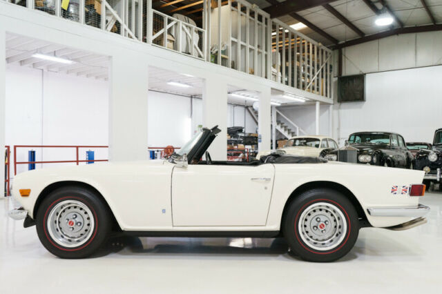 Triumph TR-6 1973 image number 2