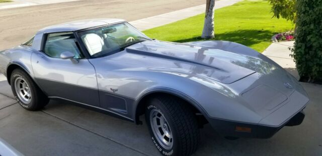 Chevrolet Corvette 1978 image number 12