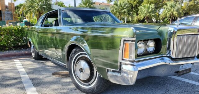 Lincoln Continental 1971 image number 14