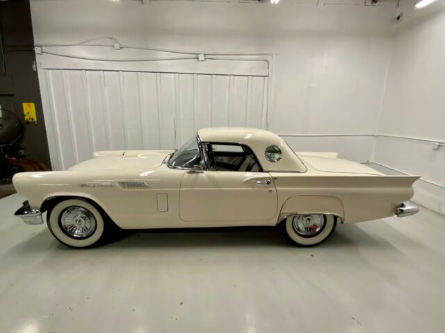 Ford Thunderbird 1957 image number 4