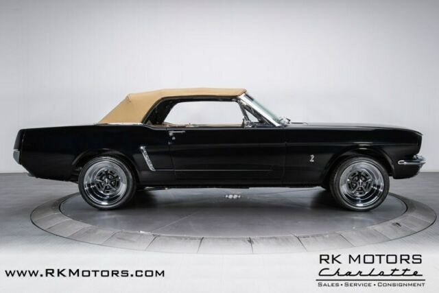 Ford Mustang 1965 image number 15