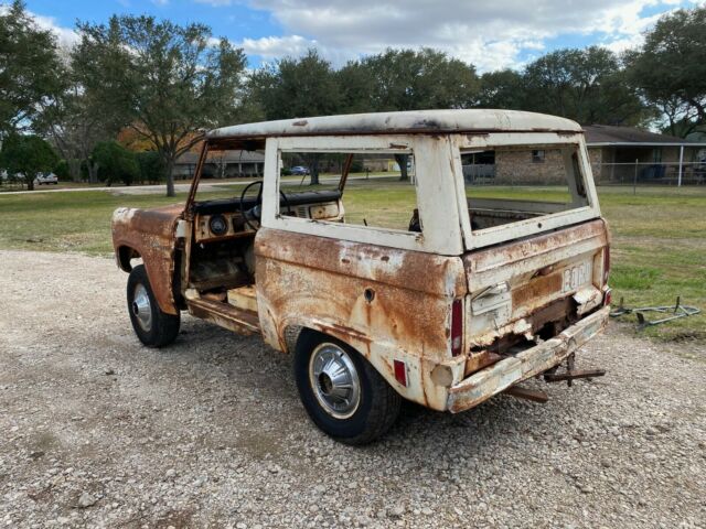 Ford Bronco 1969 image number 1