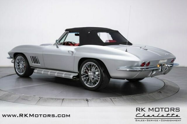 Chevrolet Corvette 1966 image number 13