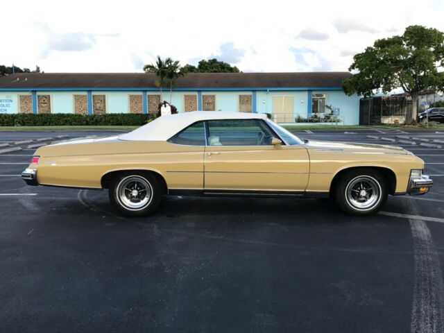 Buick LeSabre 1974 image number 3