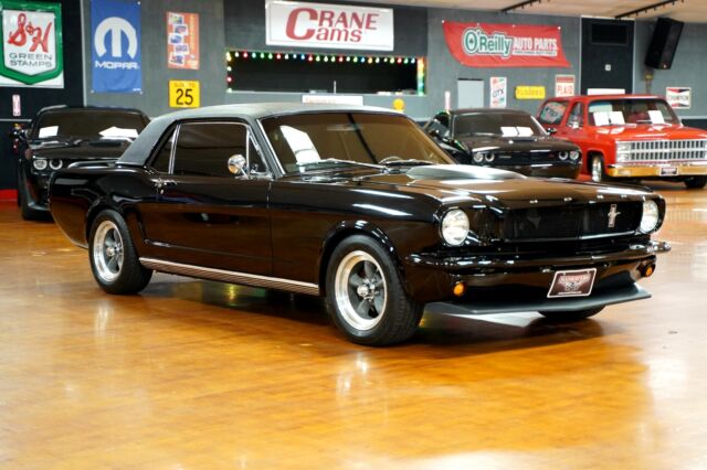 Ford Mustang 1966 image number 19