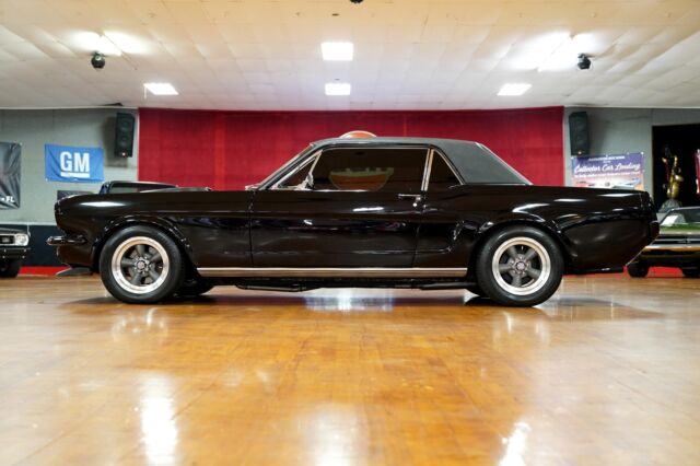 Ford Mustang 1966 image number 21