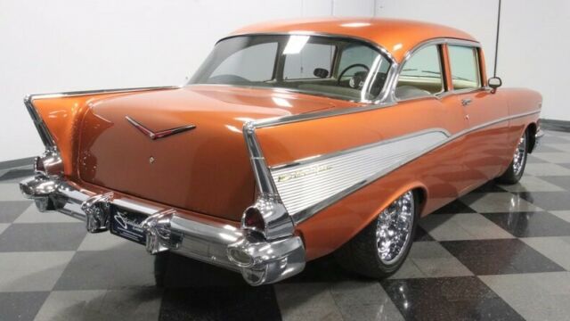 Chevrolet Bel Air/150/210 1957 image number 13