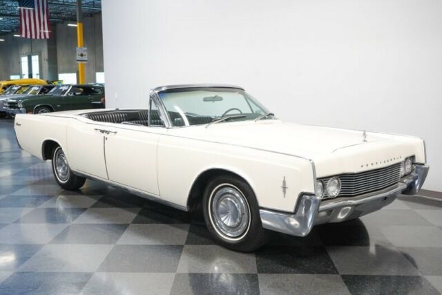 Lincoln Continental 1966 image number 17