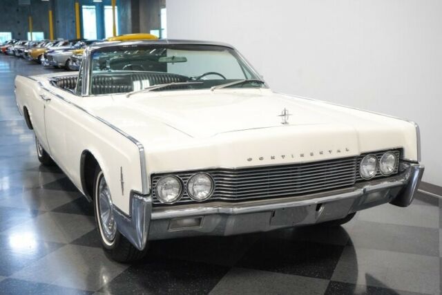 Lincoln Continental 1966 image number 18