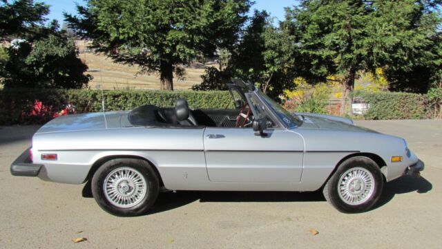 Alfa Romeo Spider 1978 image number 0