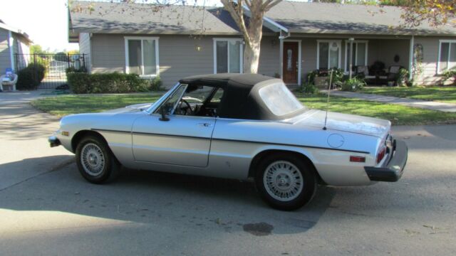 Alfa Romeo Spider 1978 image number 23