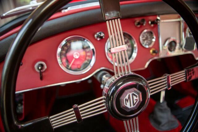 MG MGA Fixed Head Coupe 1962 image number 14