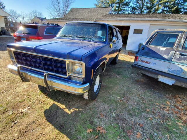 Chevrolet Suburban 1978 image number 13