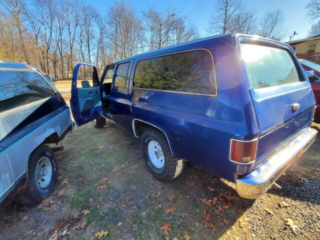 Chevrolet Suburban 1978 image number 14