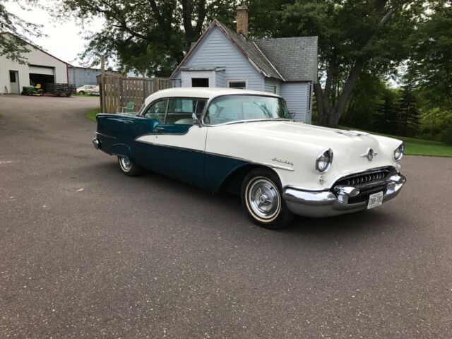 Oldsmobile Eighty-Eight 1955 image number 14