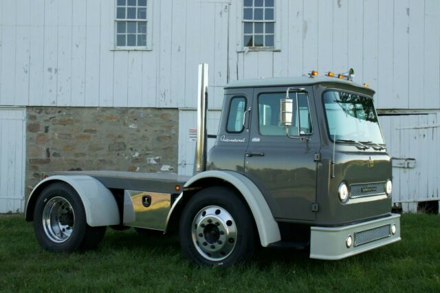 International Harvester Loadstar CO1800 1969 image number 1