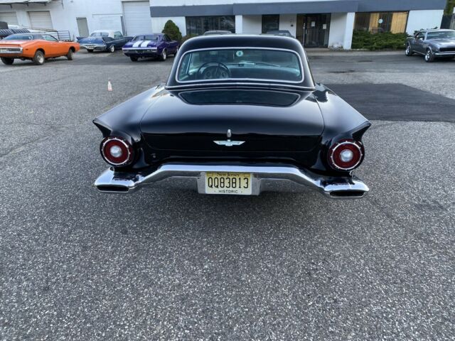 Ford Thunderbird Hardtop 1957 image number 22