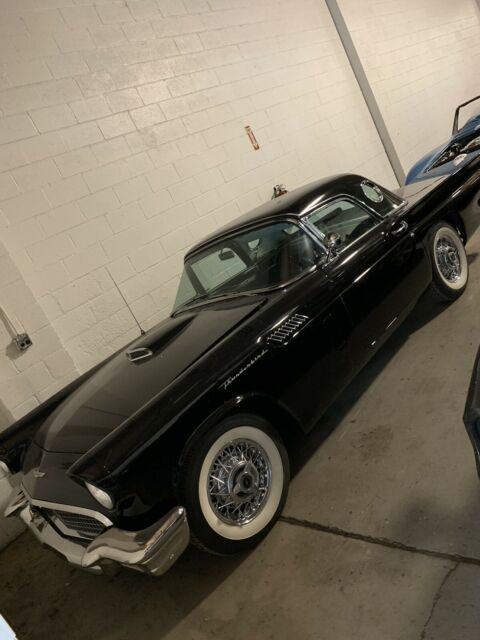 Ford Thunderbird Hardtop 1957 image number 24