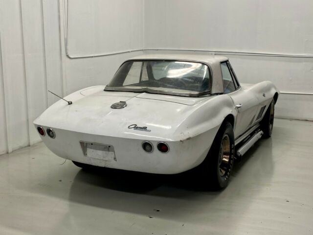 Chevrolet Corvette 1964 image number 2