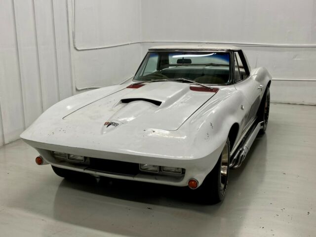 Chevrolet Corvette 1964 image number 9