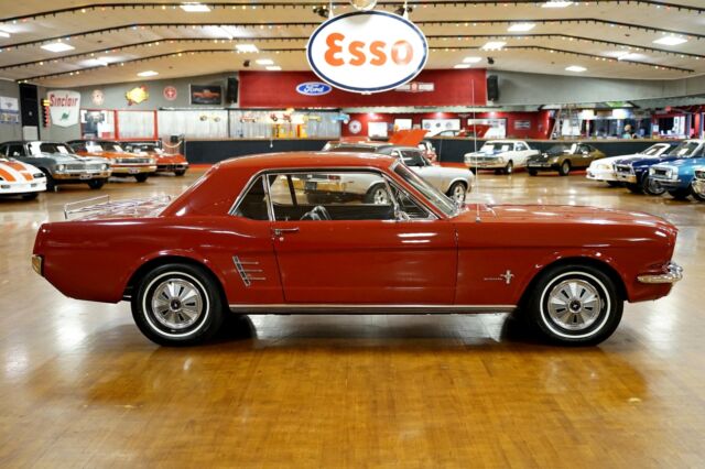 Ford Mustang 1966 image number 18