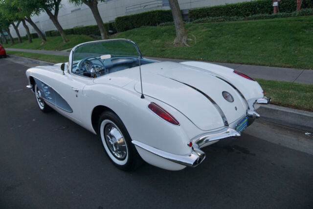 Chevrolet Corvette 283/270HP 2x4V V8 4 spd Convertible 1958 image number 11