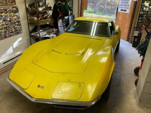 Chevrolet Corvette 1971 image number 12