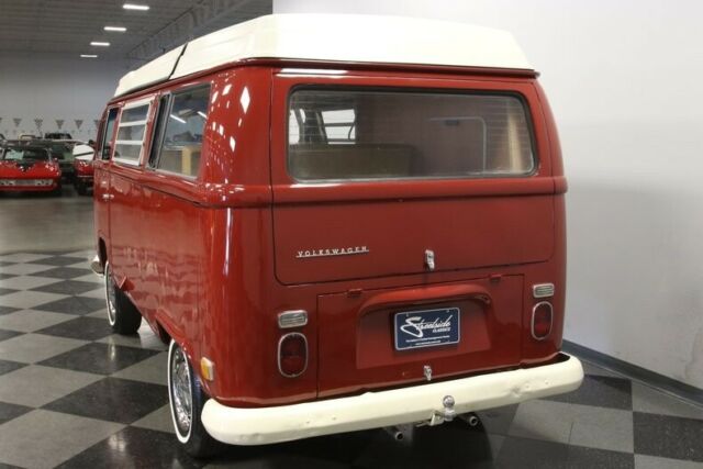 Volkswagen Bus/Vanagon 1971 image number 10