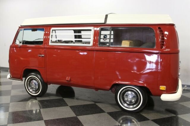 Volkswagen Bus/Vanagon 1971 image number 32