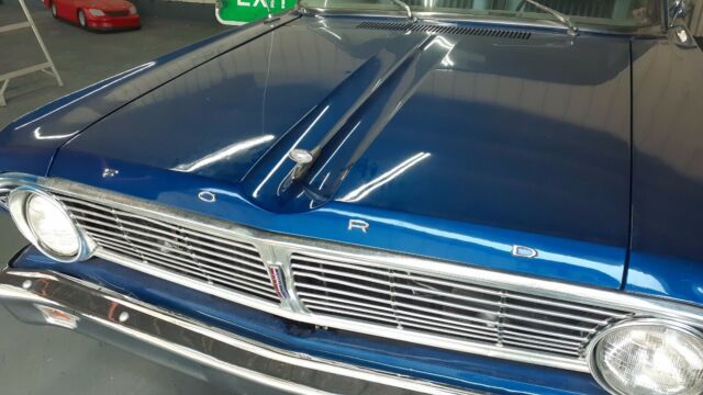 Ford Falcon 1965 image number 2