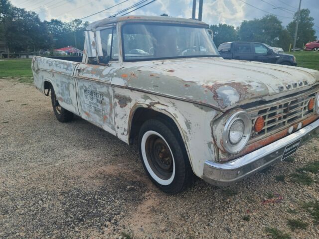 Dodge D200 1967 image number 29