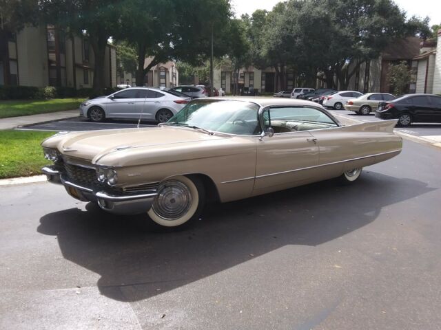 Cadillac Series 62 1960 image number 2