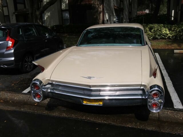 Cadillac Series 62 1960 image number 35