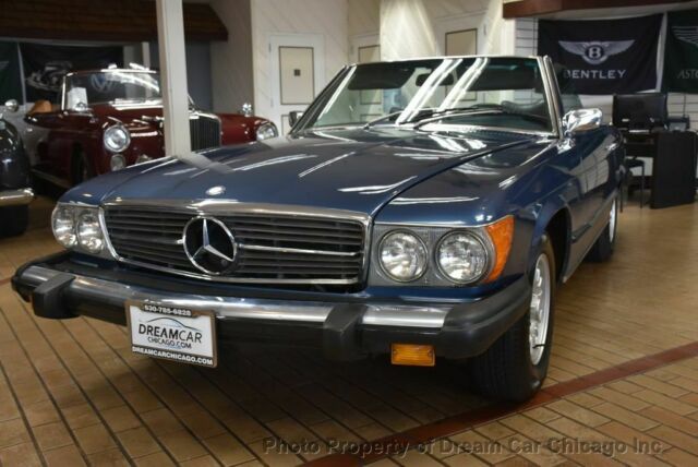 Mercedes-Benz SL-Class 1975 image number 0