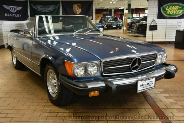 Mercedes-Benz SL-Class 1975 image number 19