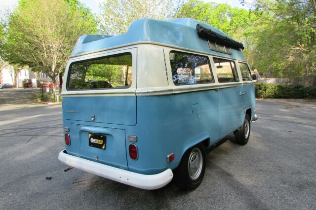 Volkswagen Bus/Vanagon 1971 image number 28