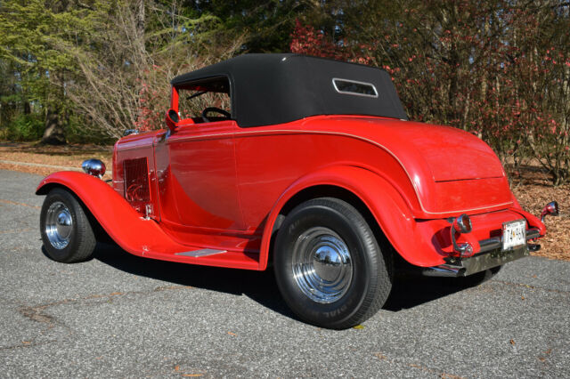 Ford Cabriolet 1932 image number 1