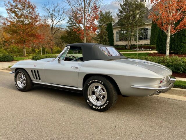 Chevrolet Corvette 1966 image number 2