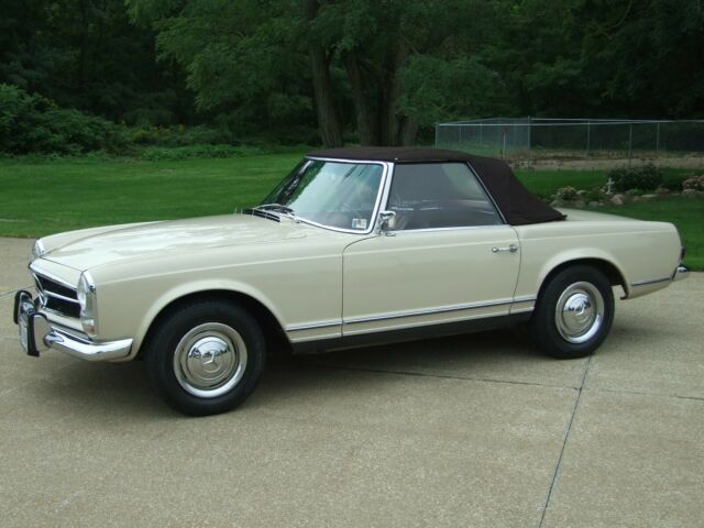 Mercedes-Benz SL-Class 1967 image number 5