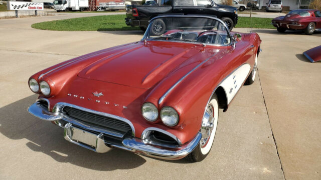 Chevrolet Corvette 1961 image number 2