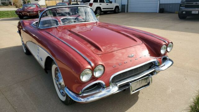 Chevrolet Corvette 1961 image number 22