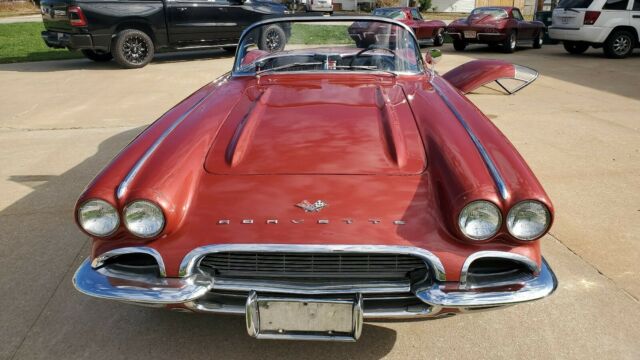 Chevrolet Corvette 1961 image number 23