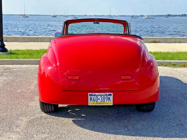 Ford Street Rod 1947 image number 18