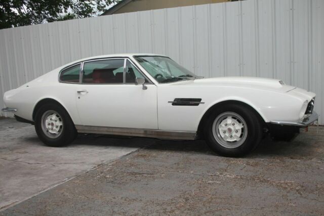 Aston Martin Series 3 V8 1974 image number 1