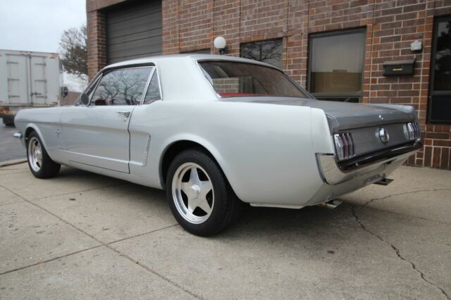 Ford Mustang 1965 image number 27