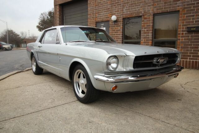 Ford Mustang 1965 image number 32