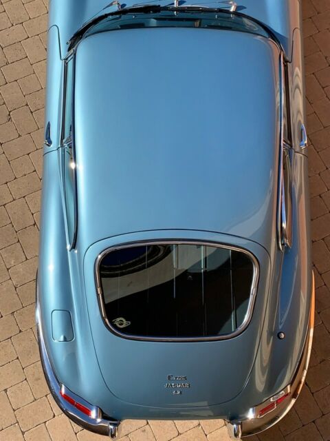 Jaguar E-Type 1966 image number 30