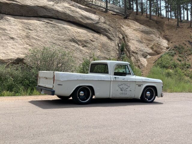 Dodge D100 1970 image number 4