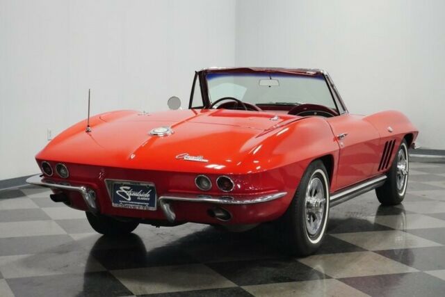 Chevrolet Corvette 1965 image number 12